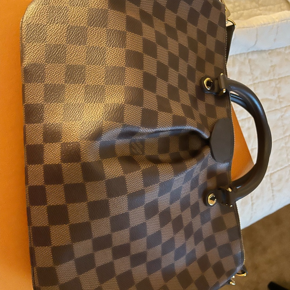 COPY - Excellent condition,No stains,dust bag have receipt as proof of authenti…